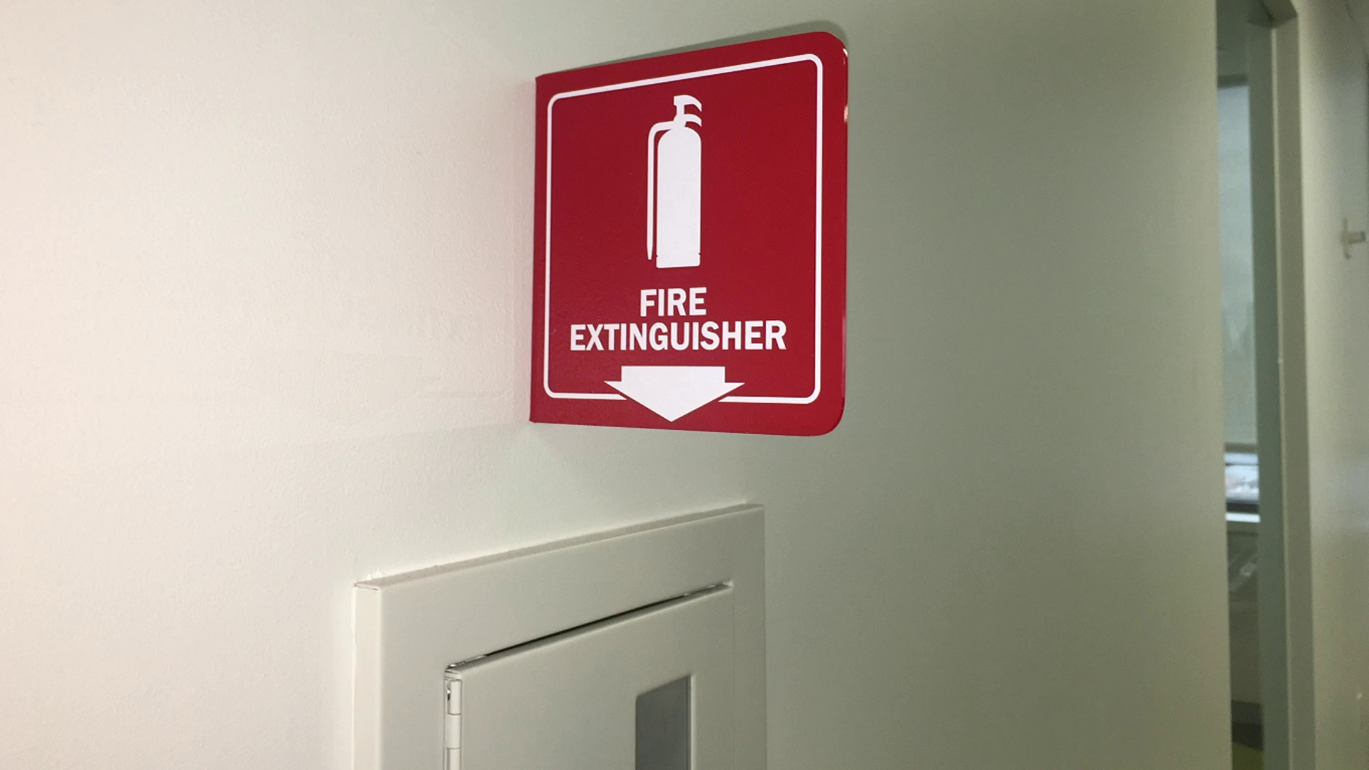 Plastic L-shaped Projecting Signs