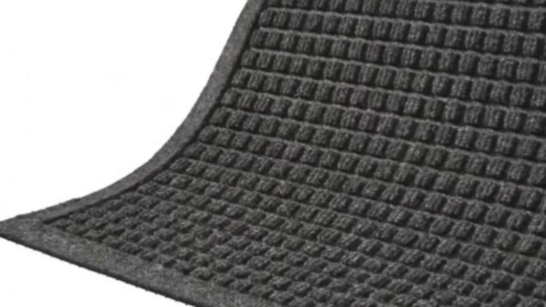 Choosing An Outdoor Entrance Mat? Watch This First