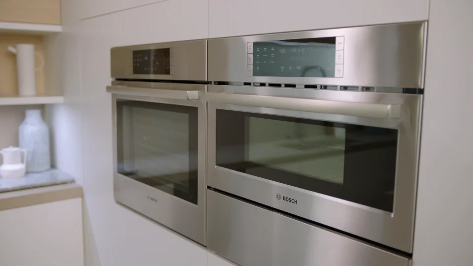 Bosch 500 Series : HMB5060 2.1 cu. ft. Built-in Microwave w 1,200 Cooking  Watts - Black