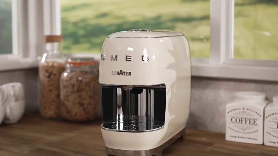 Smeg Lavazza A Modo Mio Capsule Coffee Machine Cream 18000465 - Main Image