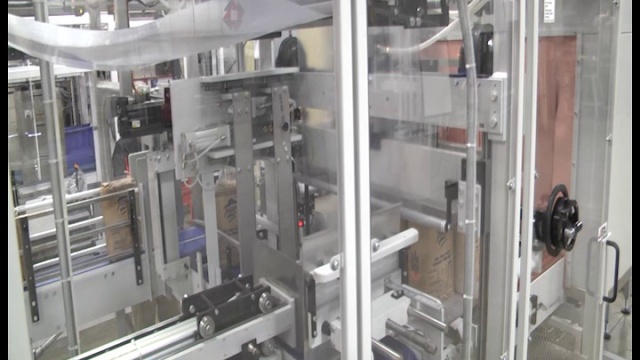 Side Feed Single Tight Wrap: Bags of Flour (SV269)