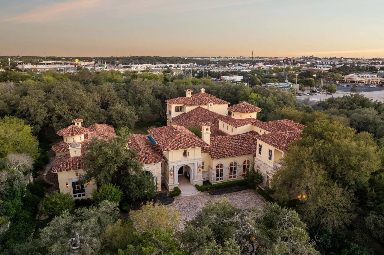 136 S Tower Drive | Hill Country Village, San Antonio Area, Texas
