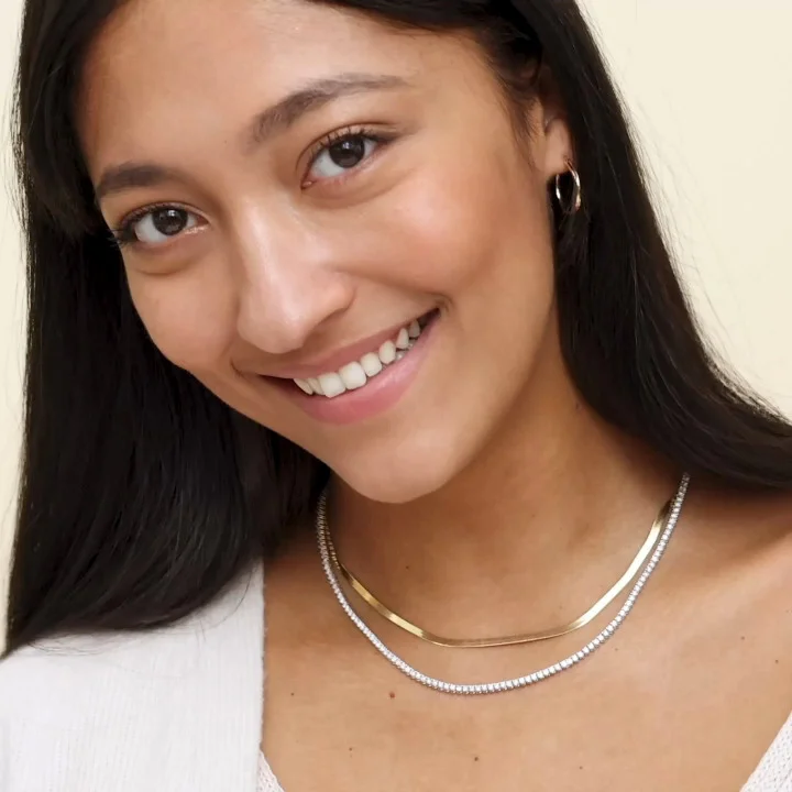 Dezi 16 in. Herringbone Necklace (2.8mm) in 14K Yellow Gold