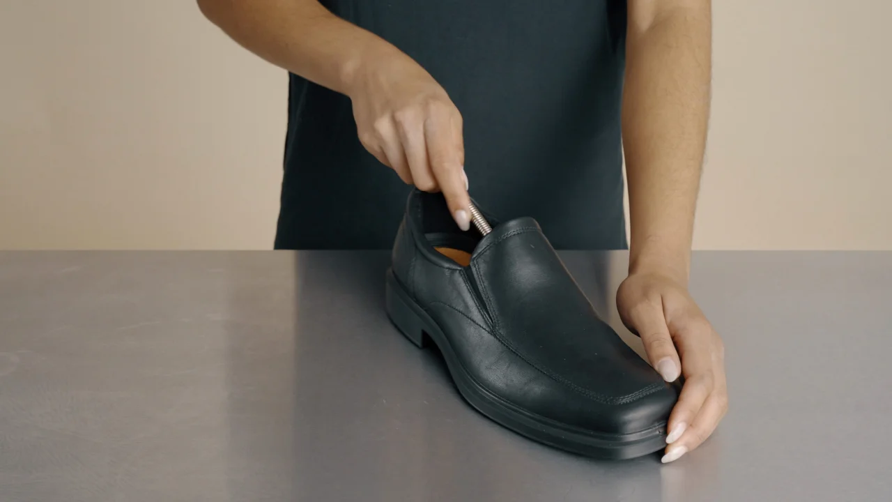 How to Clean Waterproof Shoes: 4 Tips