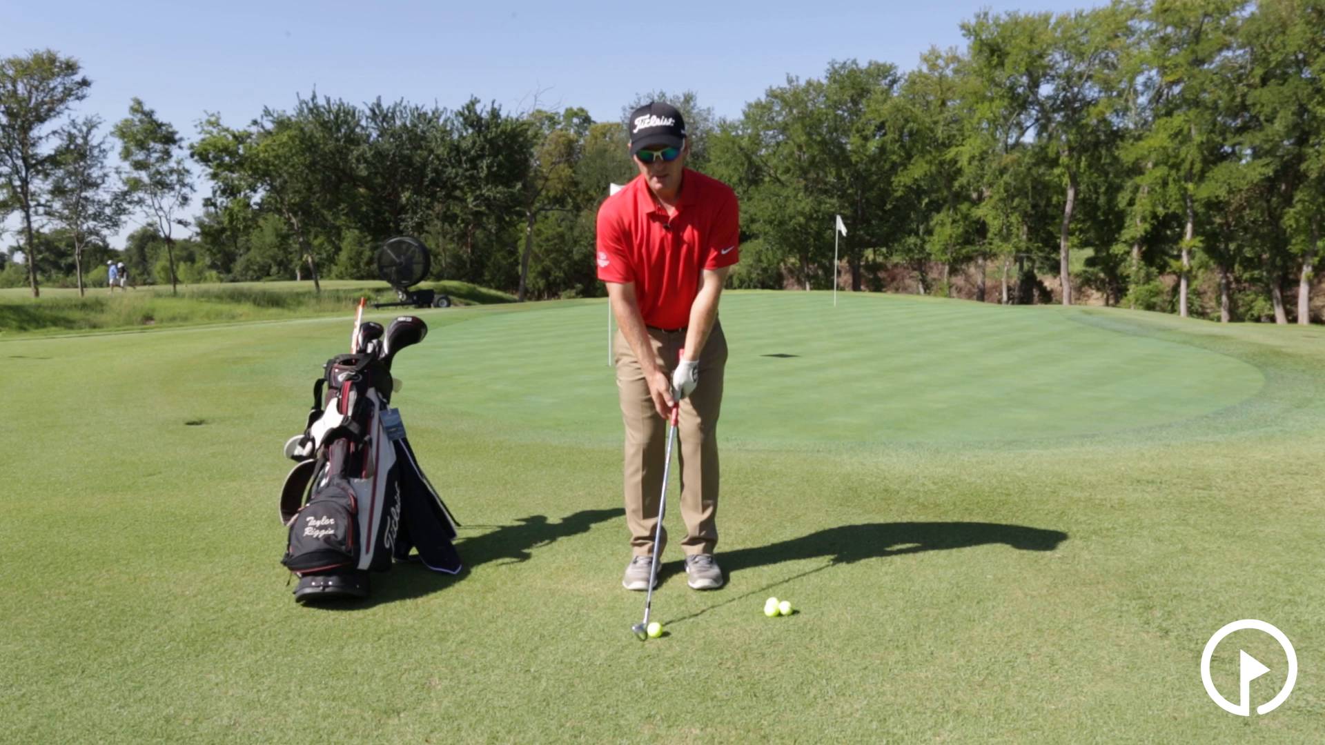 Chipping Technique: Ball Position and Weight Distribution