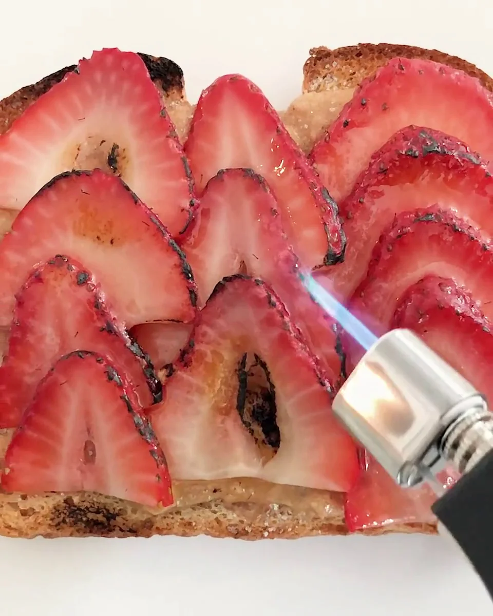 Bernzomatic | Brûléed Strawberry and Peanut Butter Toast | Video Library