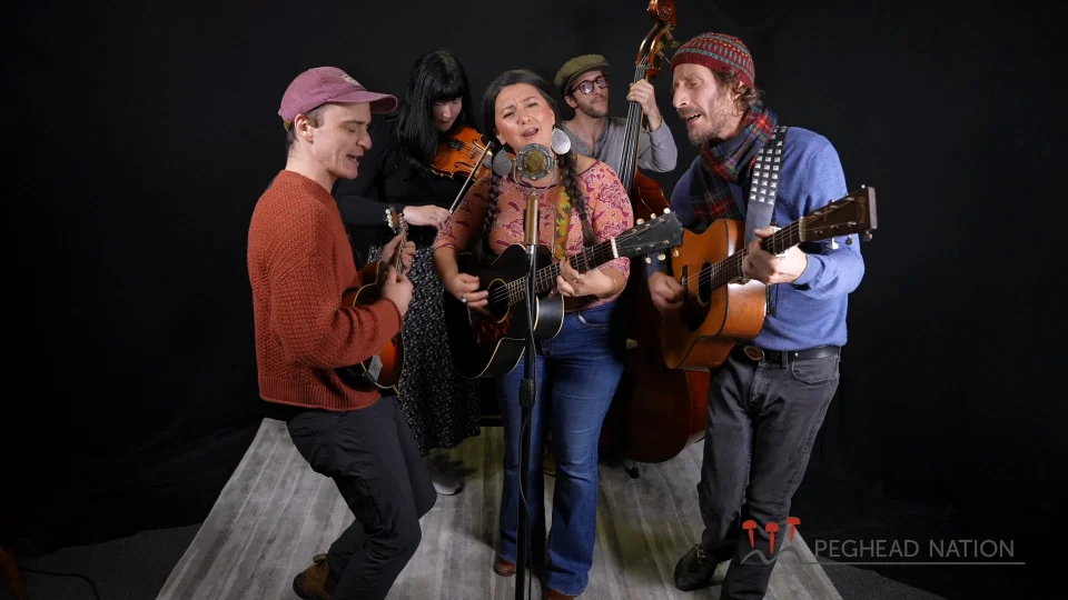 洋楽 De-Vo-Te - In Harmony We Grow Three-Part Vocal Harmony with Never Come Down | New Stand-Alone