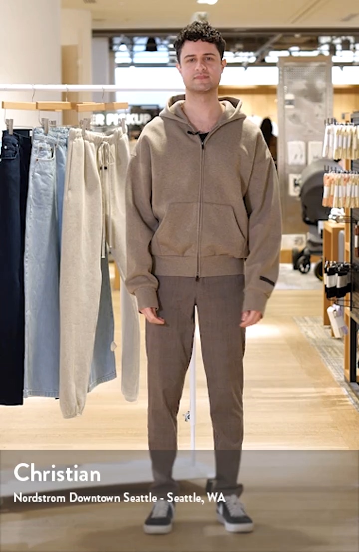 国内発送☆FEAR OF GOD☆CLASSIC FIT FLEECE ZIP UP Fear of God Essentials Classic Fit Fleece Zip-Up Hoodie