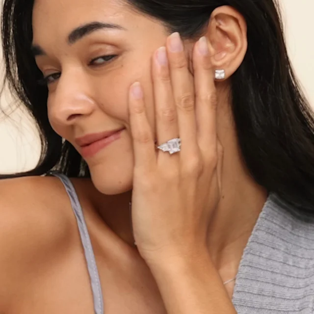 18K White Gold Sabine Cluster Diamond Ring