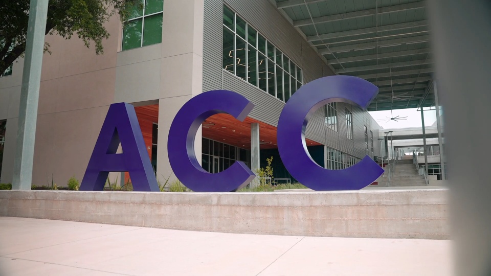 Re-engaging Students with Synchronous Online Learning