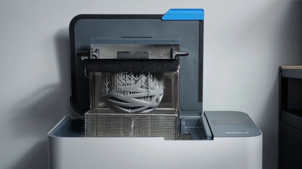 Nettoyage de pièces 3D en résine : solutions de lavage