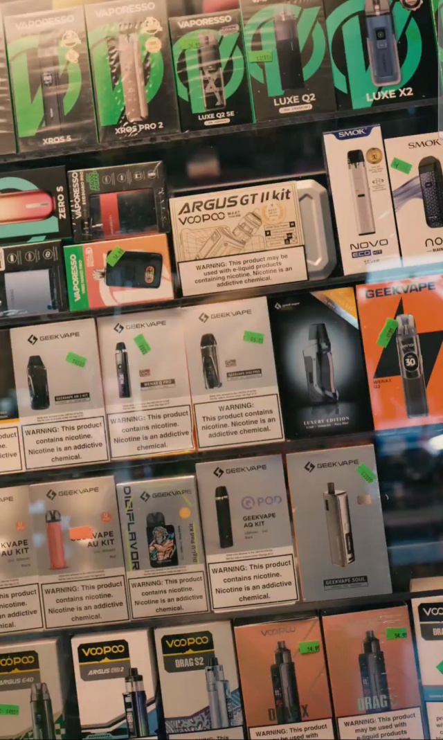 vaporesso cascade sub ohm vape tank Vaporesso XROS 4 Nano Refillable Pod System Vape Device main image 0