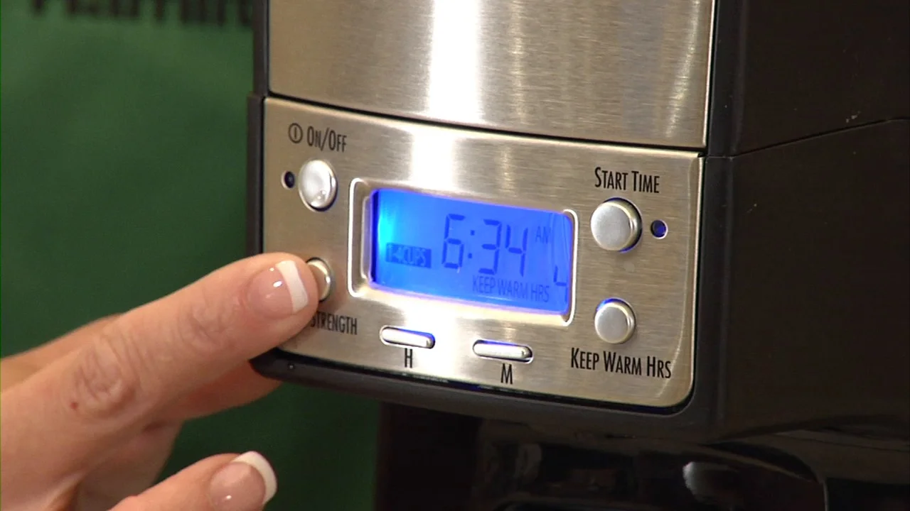 Using Hamilton Beach BrewStation 12-cup Coffee Maker - Peter's Kitchen  Corner 