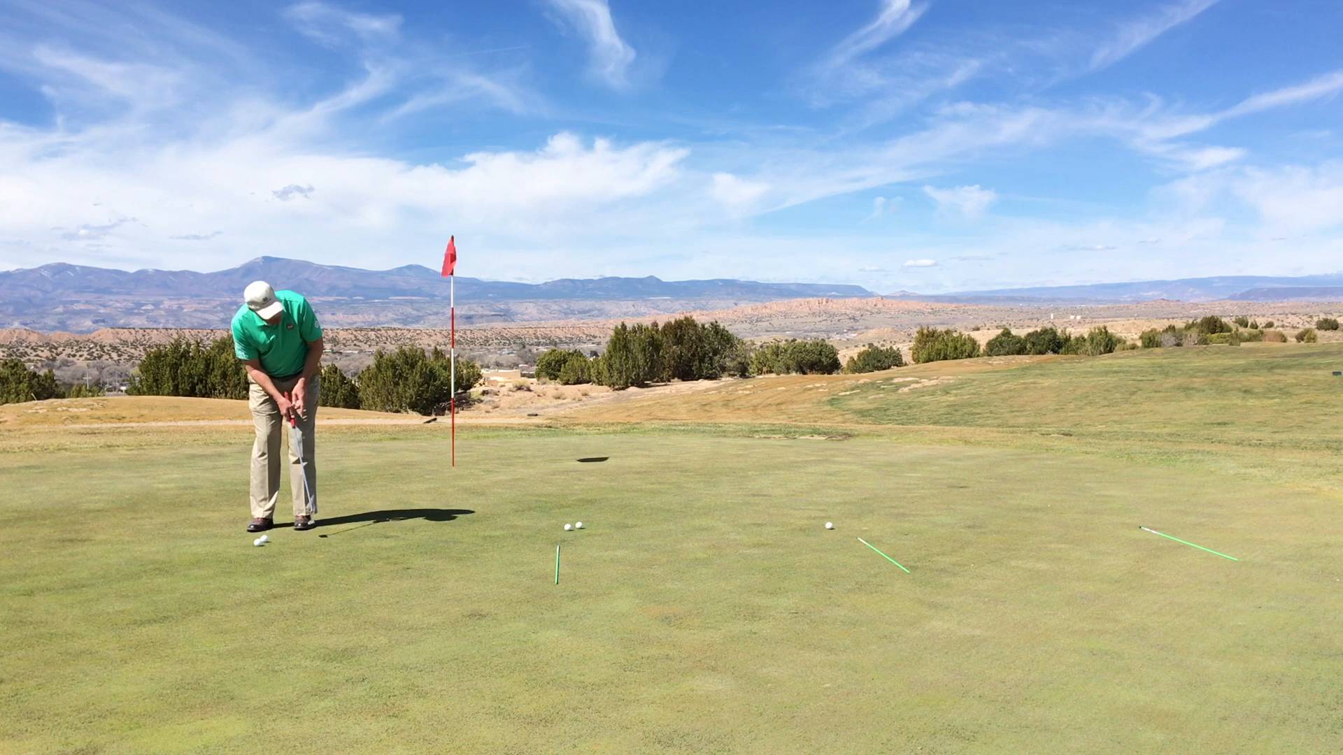 Eyes Closed to Improve on Putting Speed Control