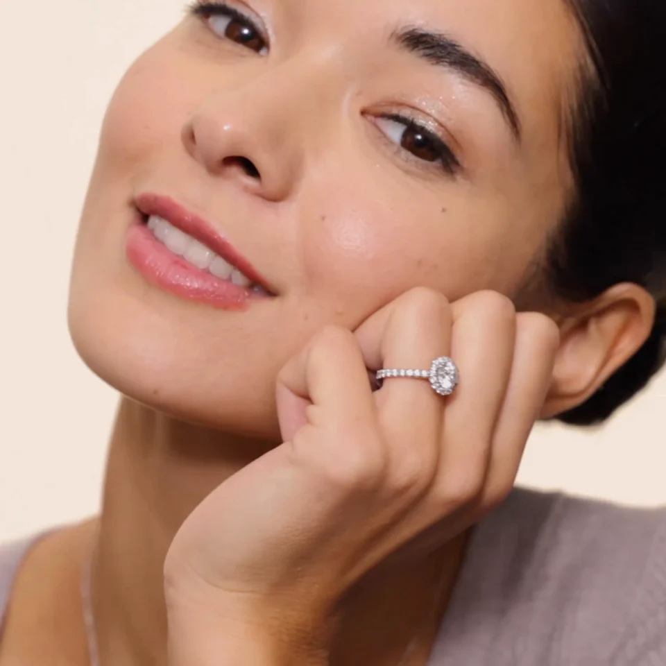 18K White Gold Luxe Sienna Halo Diamond Ring (3/4 ct. tw.)