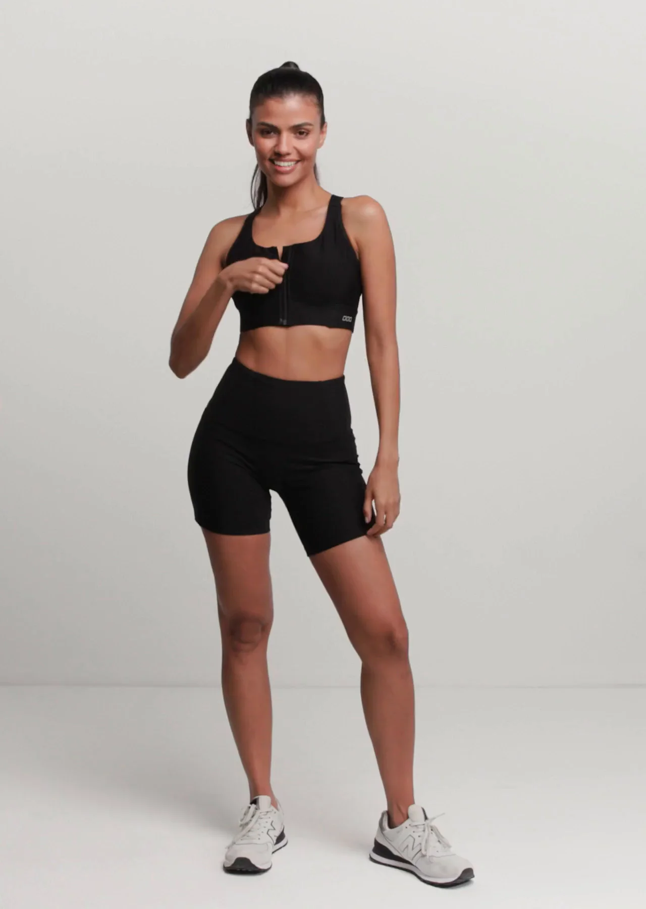 Halter Neck Spaghetti Strap Sports Bra & Tennis Skirt Shorts Set • Value  Yoga