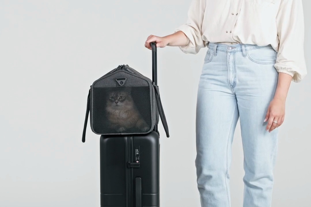 TUFT & PAW Porto Soft-Sided Airline Approved Cat Carrier, Charcoal