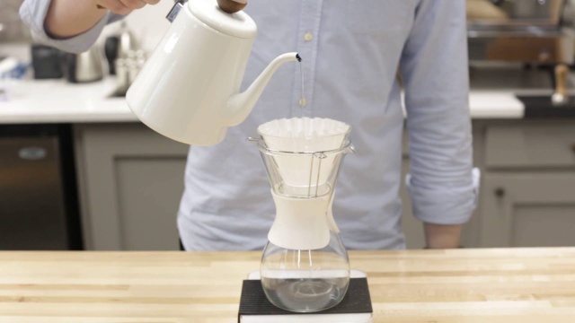 Bona Enamel Pour Over Coffee Kettle – Hario USA