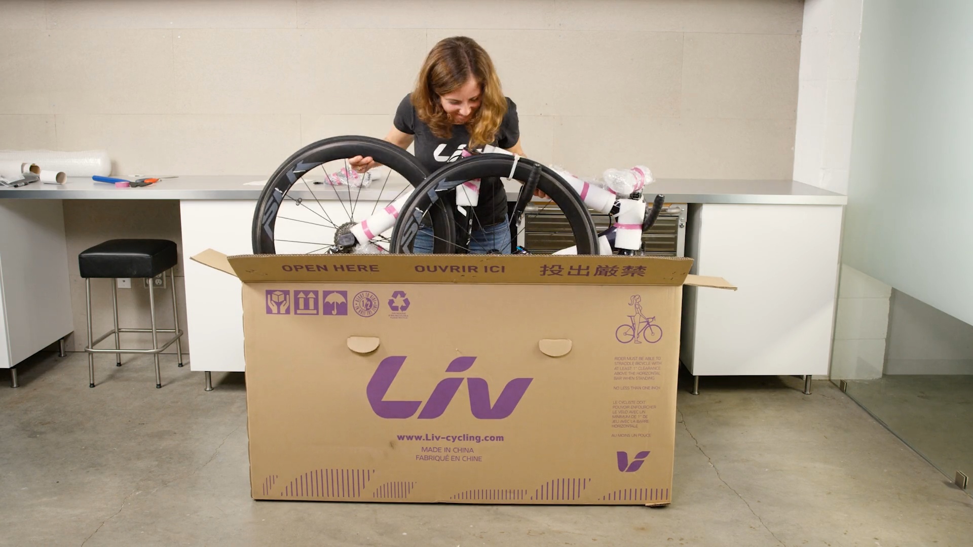 Thule bike 2024 box packing