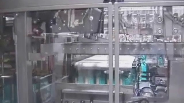 SV211 Double Tight Wrap (DTW 18): Paper Bags of Pet Food 