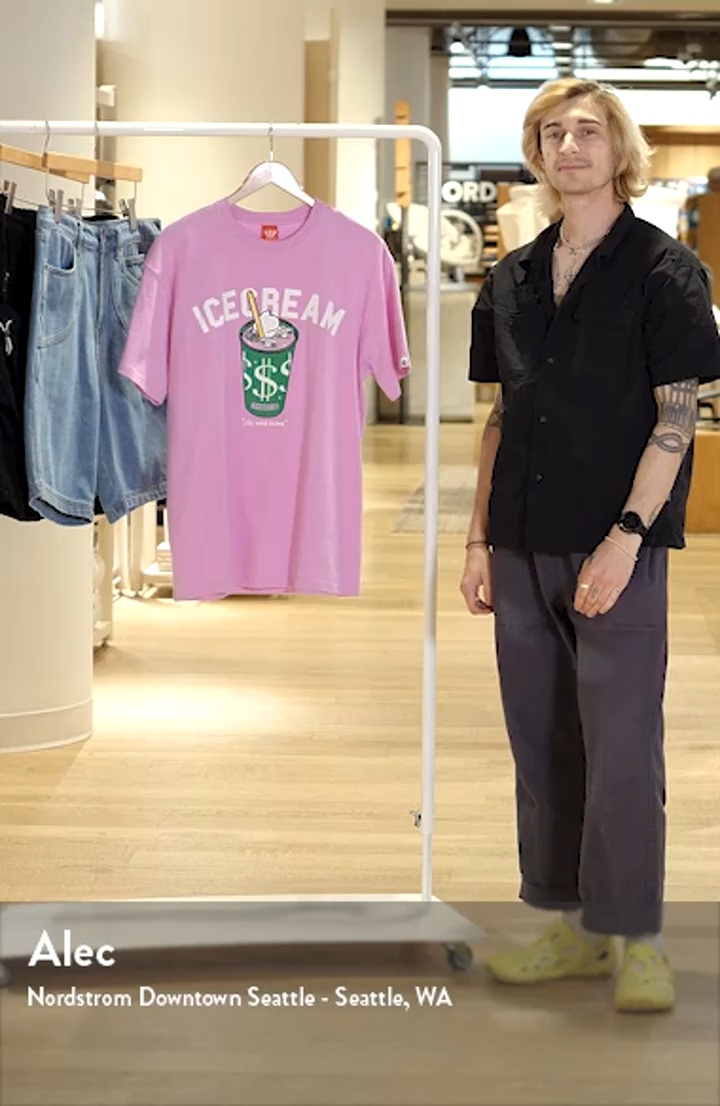 Shake Graphic T-Shirt