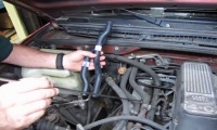 Coolant Hoses & Thermostat Replacement On Discovery 1