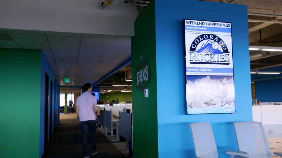 Using Displays to Attract Talent
