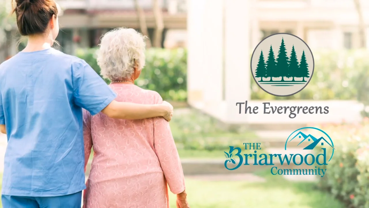 Evergreens Memory Care là nơi tuyệt vời để chăm sóc những người cao tuổi của bạn. Hãy xem hình ảnh để bạn có thể thấy phong cảnh tuyệt đẹp, không khí ấm áp, và sự chuyên nghiệp trong cách đối xử với người cao tuổi của đội ngũ chăm sóc tại đây.
