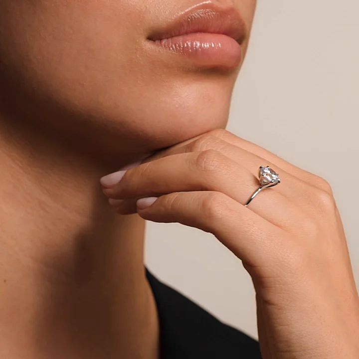 18K White Gold Delilah Twist Solitaire Ring