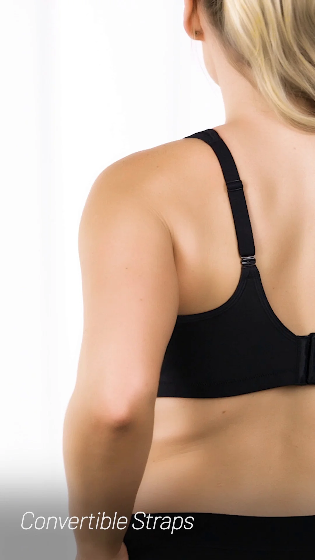 Maidenform Womens Sporty Lightly Lined Convertible Sports Bra : :  Clothing, Shoes & Accessories