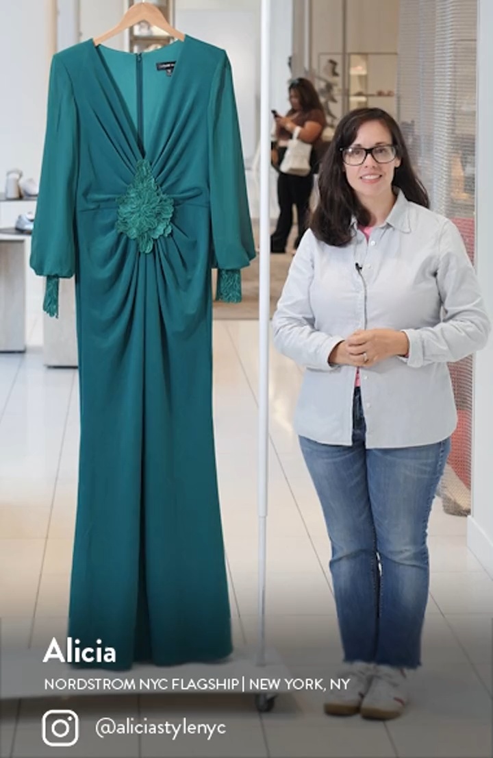 TADASHI SHOJI オードラ フローラル プリント シフォン ガウン New)TADASHI SHOJI フローラルプリント シフォンガウン Cyra