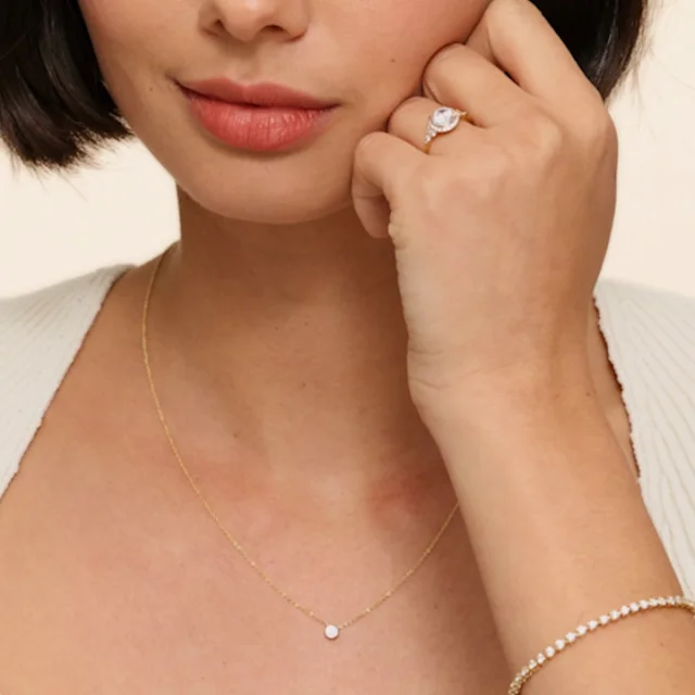 Nadia Halo Diamond Ring (1/4 ct. tw.) in Platinum