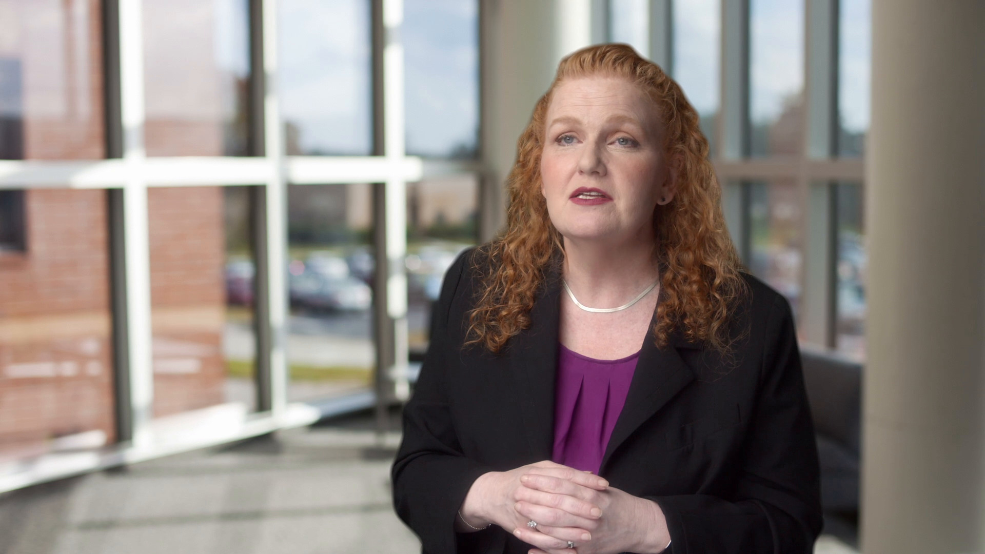 What are the pros and cons of annuities?