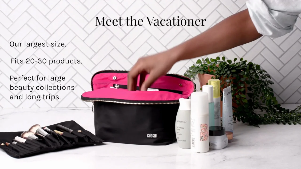 Kusshi Vacationer Makeup Bag Navy/Pink