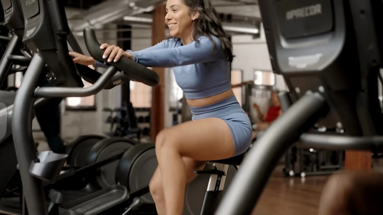 商業用カーディオフィットネス機器 | Precor