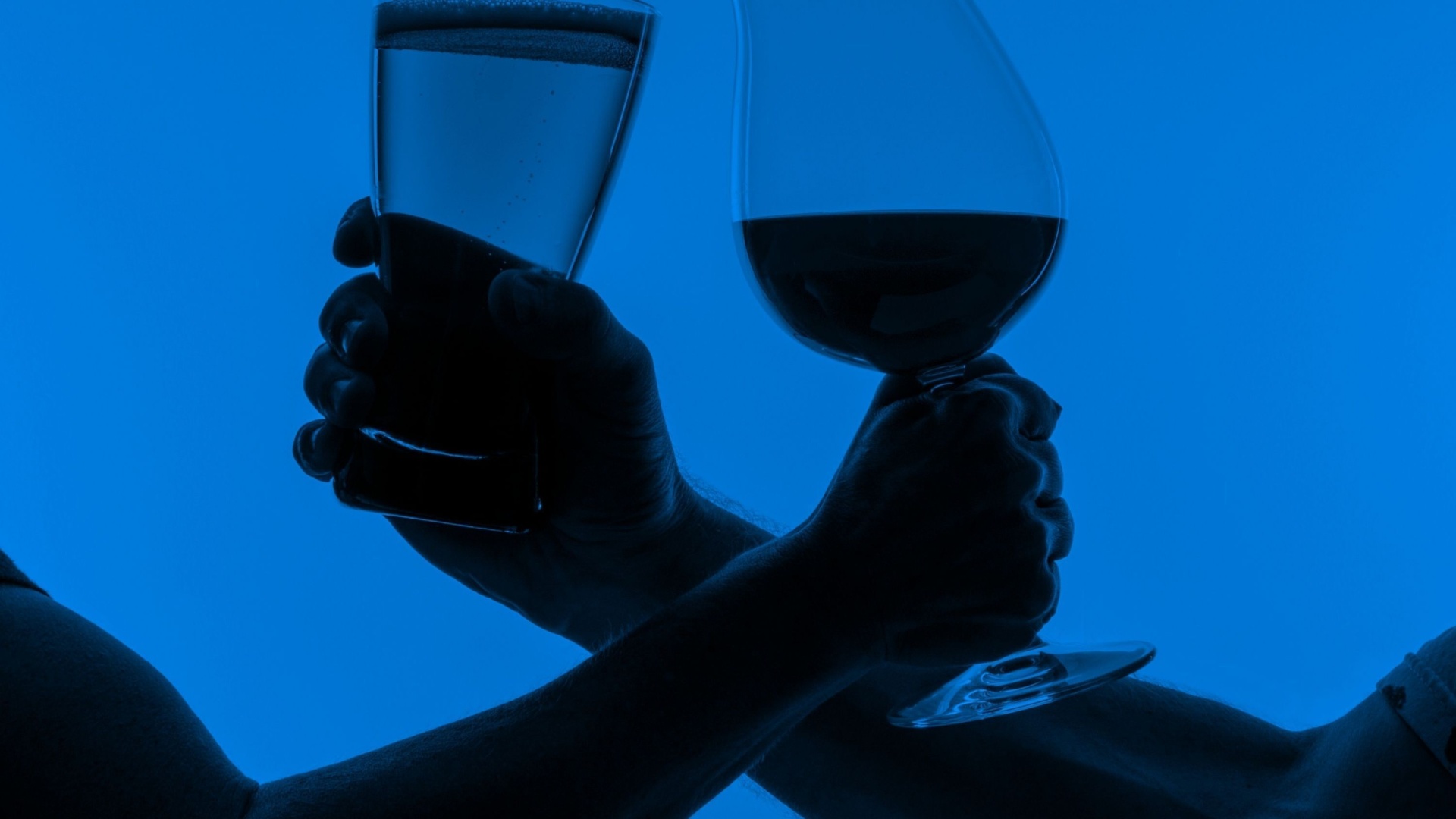 Here's some fun CMC stuff. Some beach vibes, and some drawings of a concept  i'm sure has been done before: Someone laughing so much that they begin to  inflate., image size:1920x1080