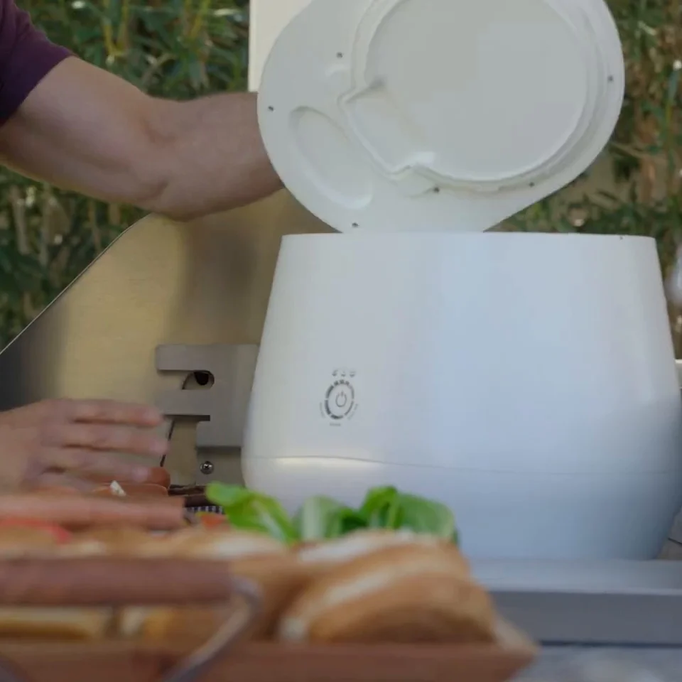 Pela's Tabletop Composter Recycles Food Waste in Under 4 Hours