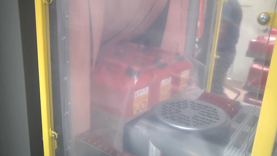 SV360 Side Feed Automatic with Tray Former Loader and Shrink Tunnel (wrapping trays of gas cans) - 45639