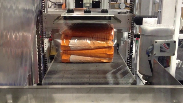 SV236 Double Tight Wrap/Case Packer Combo: Stand Up Pouches of Pet Food