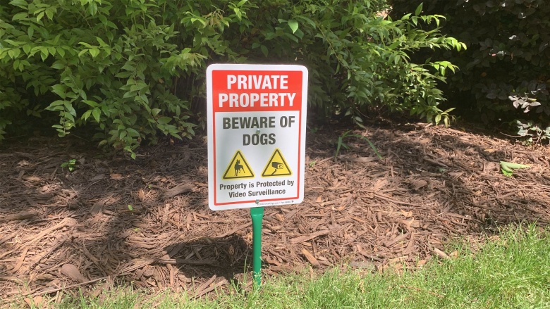 Lawn Puppy Signs