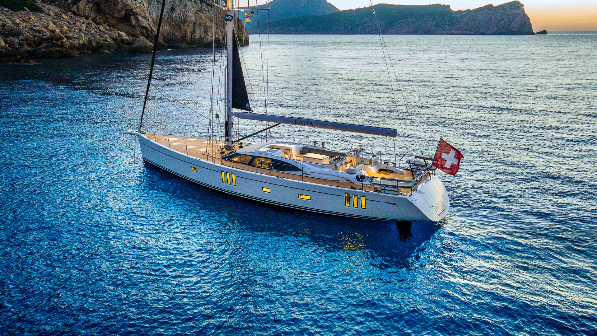 Oyster 745 Boat Tour