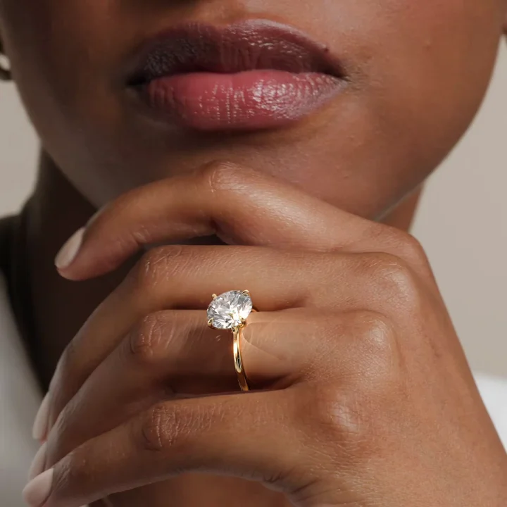 18K Yellow Gold 2mm Freesia Solitaire Ring