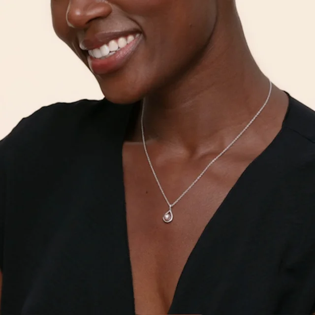 Silver Rose Cultured Freshwater Pearl Twist Pendant (6mm)