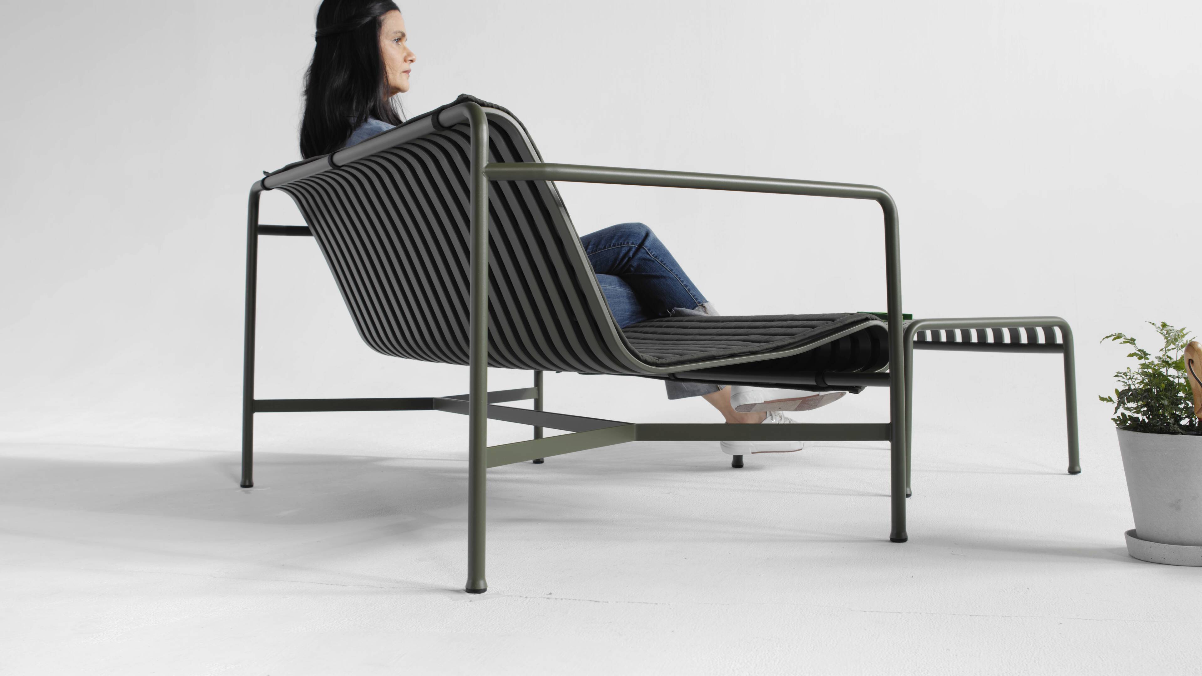 Palissade Dining Bench – Design Within Reach