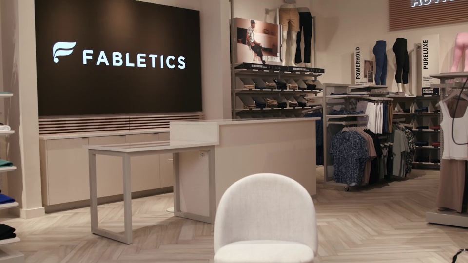 Fabletics - Customer Success Story (Kat Dela Cruz Paulk - Vice President of Retail Operations and Training)