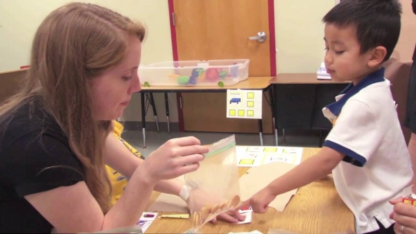 Choice Making During Snack - Phong