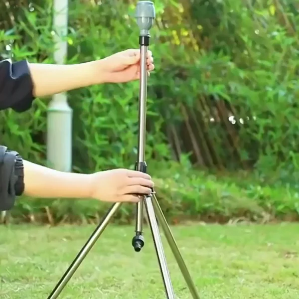 Irrigatore Da Giardino Regolabile Con Treppiede Rotante Per Un