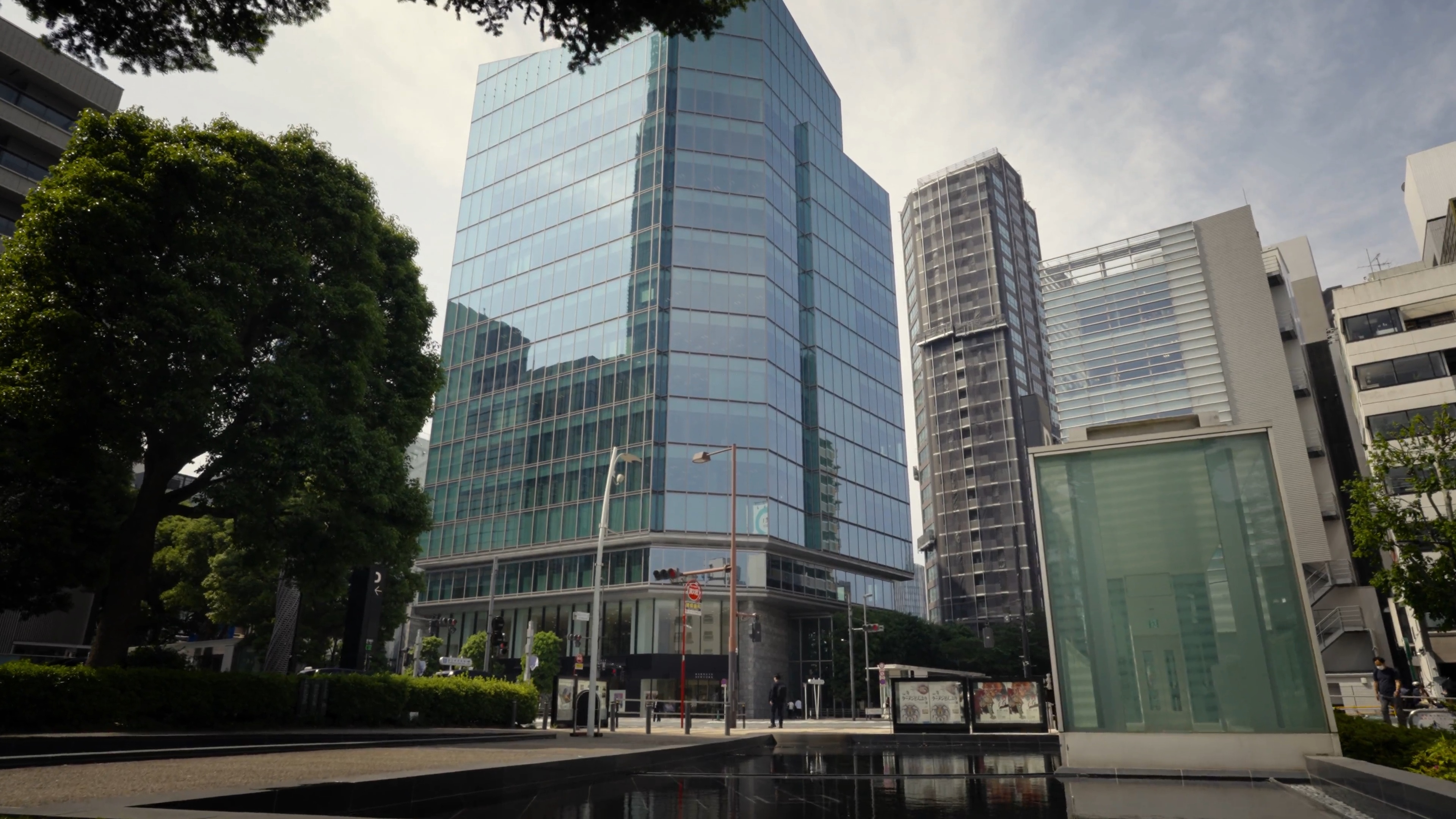 トライセブン ロッポンギのオフィスソリューション | サーブコープ