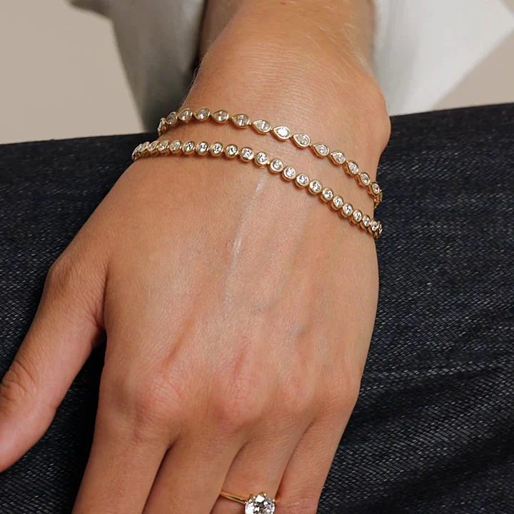 14K Yellow Gold Pear Lab Diamond Bezel Tennis Bracelet (2 3/4 ct. tw.)