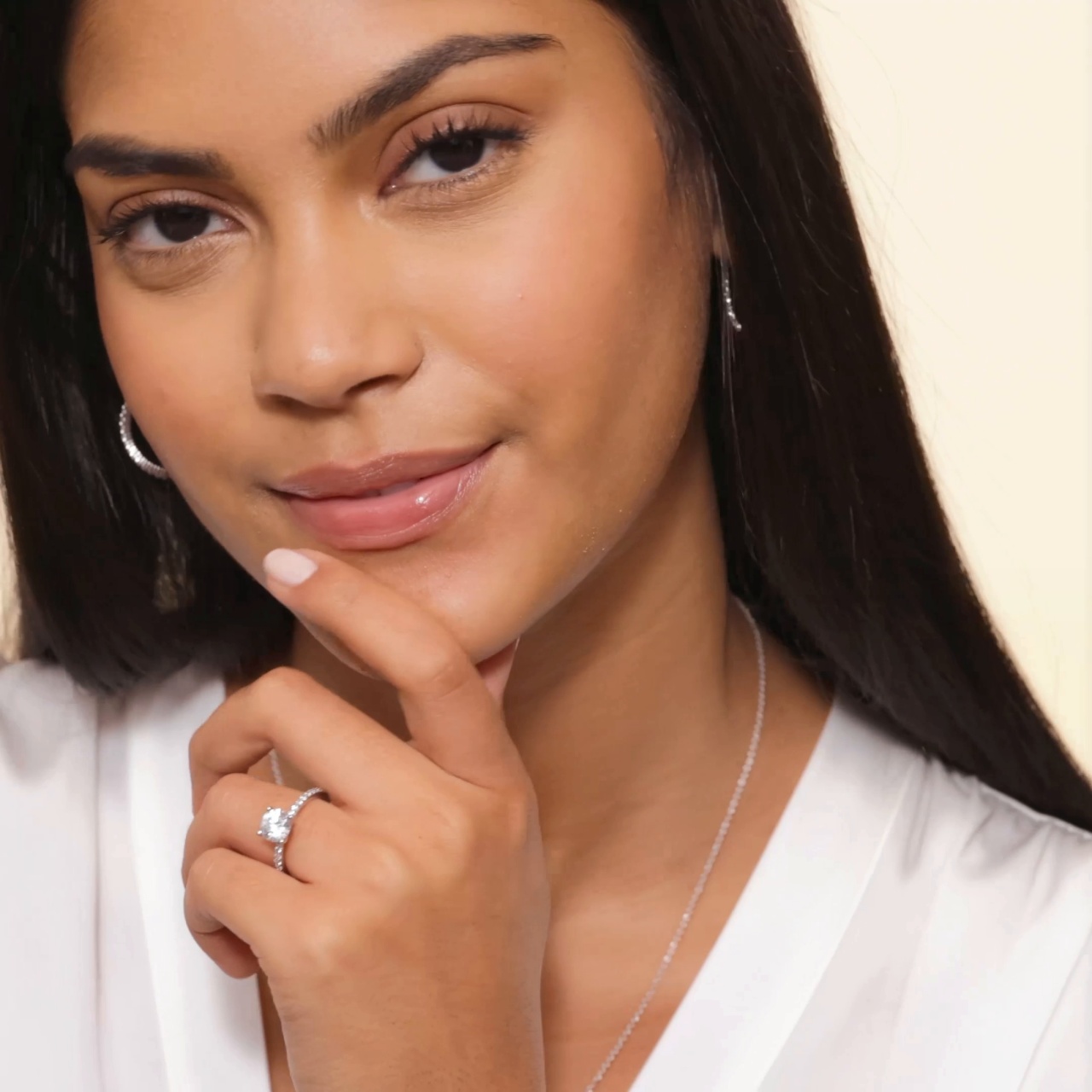 Petite Shared Prong Three-Quarter Coverage Diamond Ring (1/3 ct. tw.) in Platinum